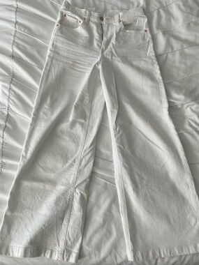 GAP White High-Rise Stride Ankle Jeans